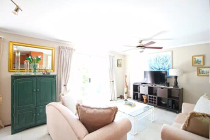 Room 5 of 16