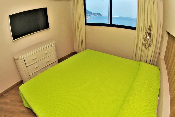 Room 2 of 29