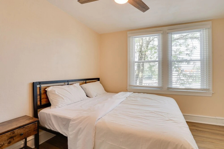 Room 5 of 14