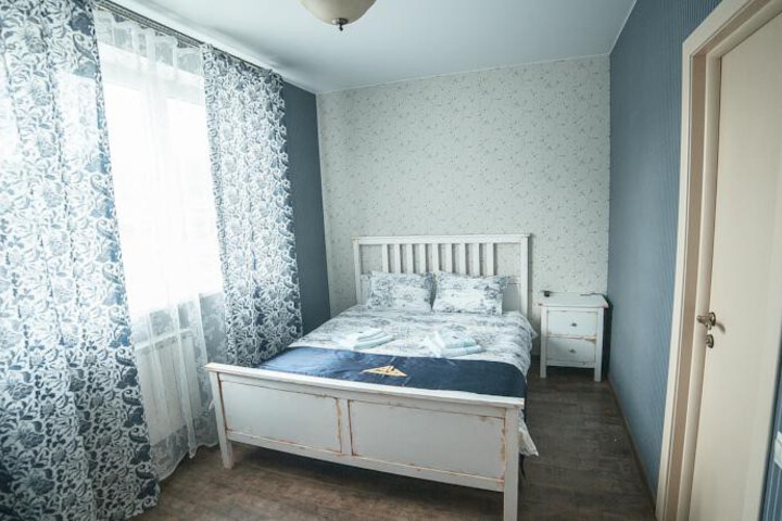 Room 1 of 1