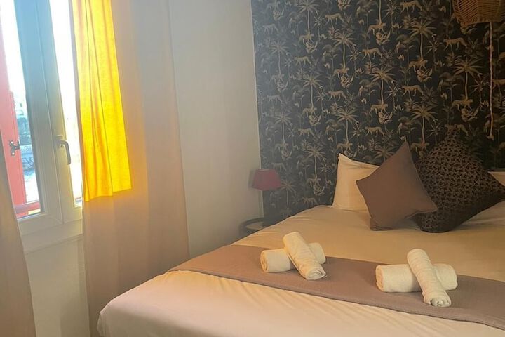 Room 5 of 28