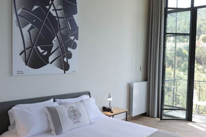 Room 2 of 17