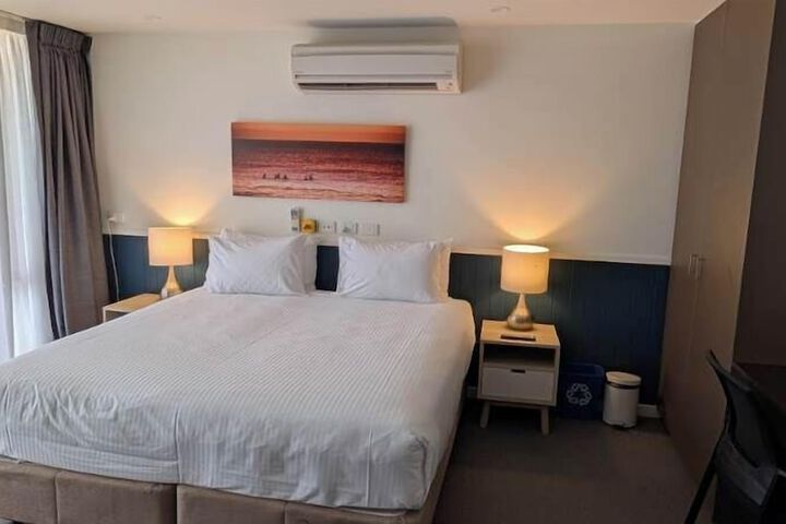 Room 32 of 114