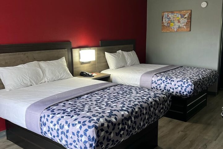 2 Queen Beds (28 of 28)