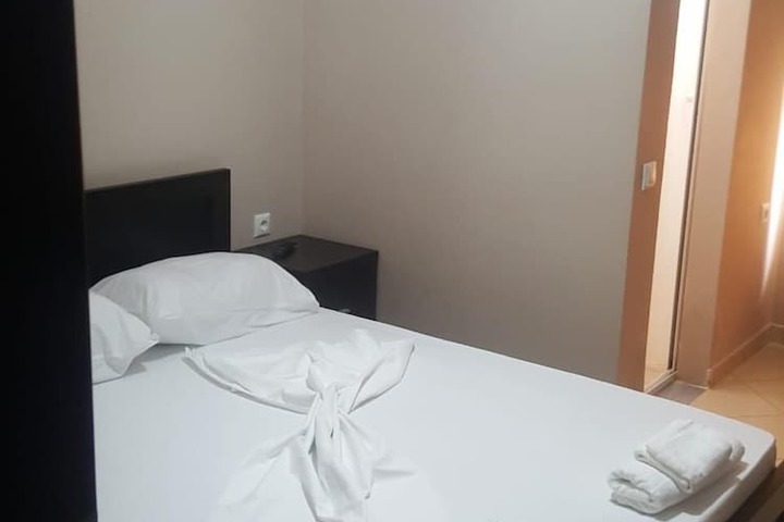 Room 8 of 51