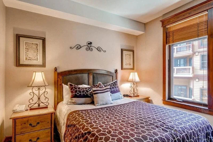 Room 3 of 16