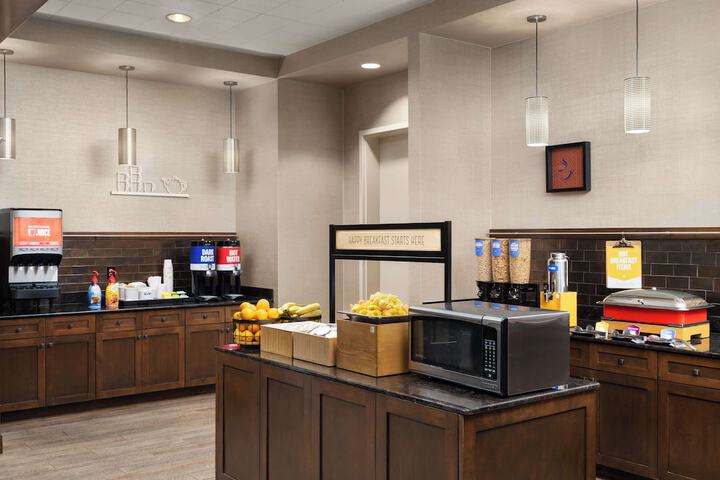 Breakfast area