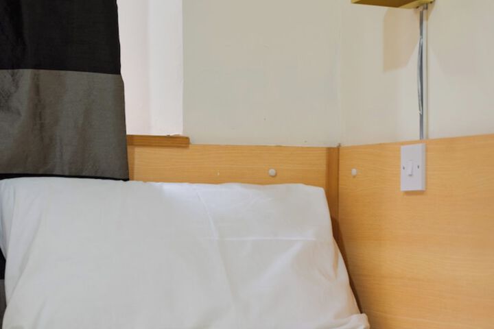 Room 4 of 46