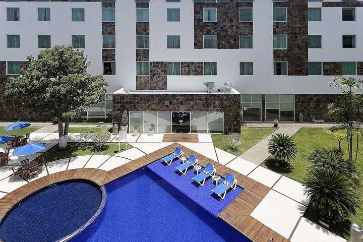 Hotel with Pool