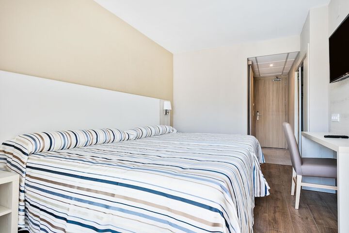 Room 8 of 29