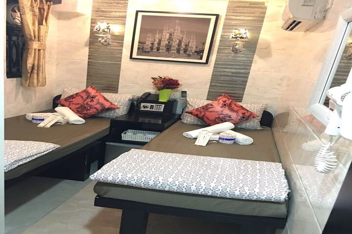Room 27 of 61