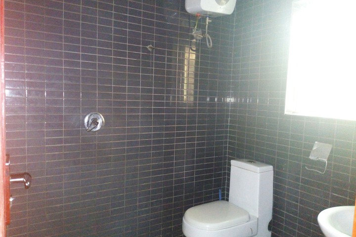 Room 21 of 28