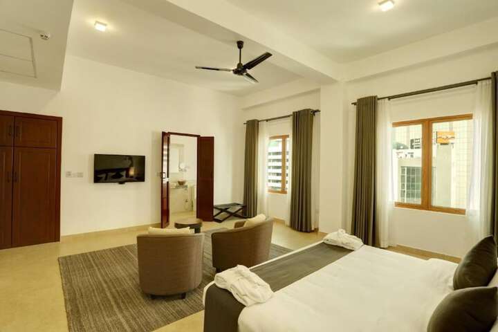 Room 15 of 39