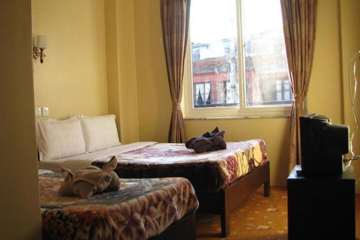 Room 2 of 7