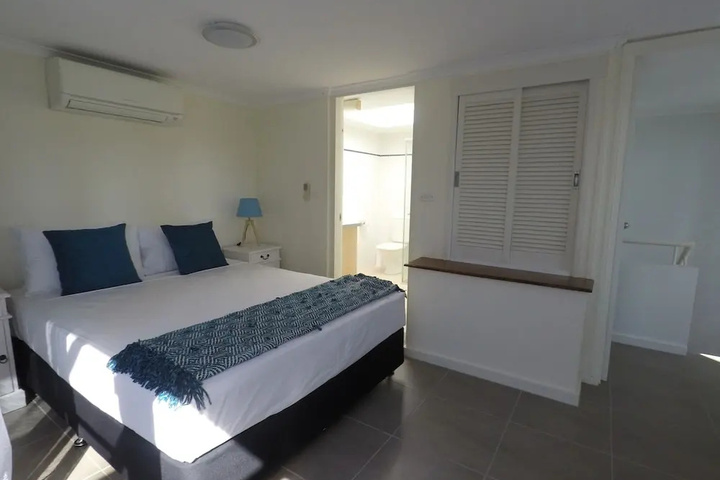 Room 2 of 13