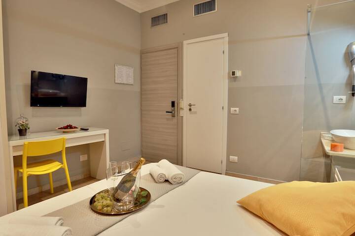 Room 9 of 19