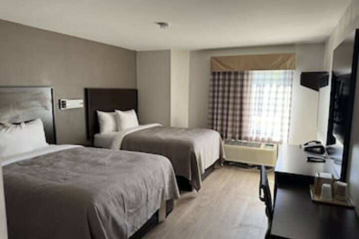 Room 12 of 32