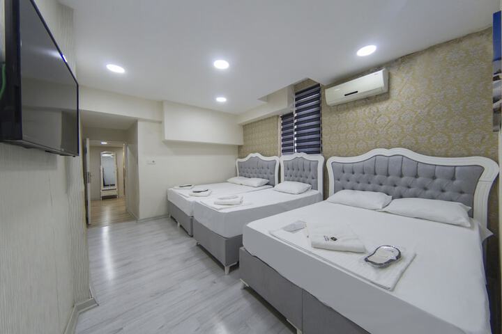 Room 6 of 118