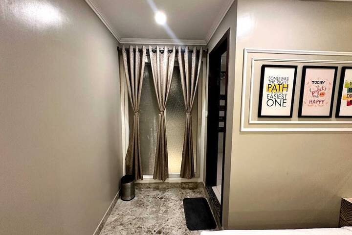 Room 3 of 30