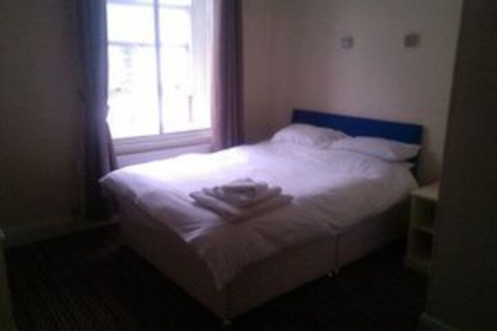 Room 52 of 117