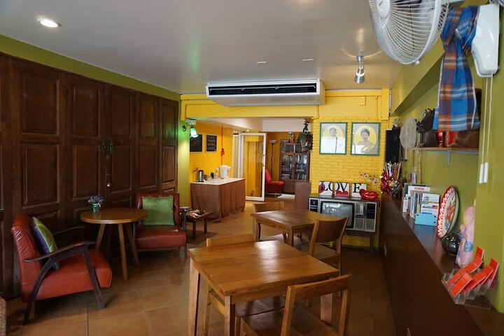 Entrance & Lobby