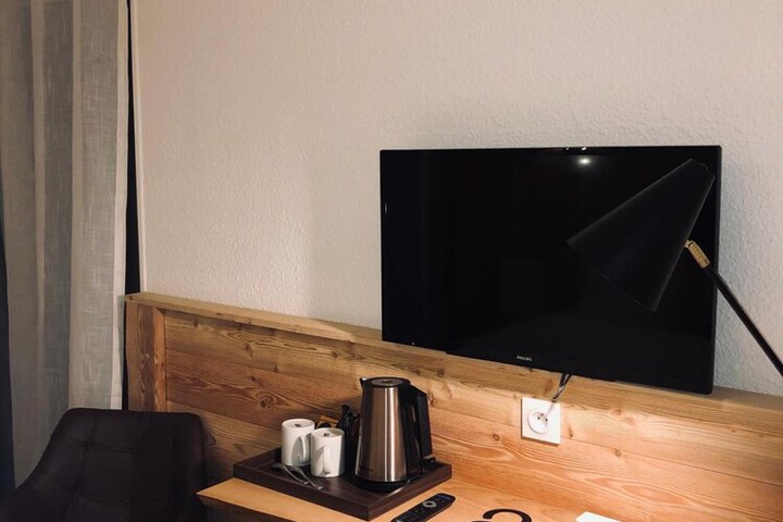 Room 2 of 57