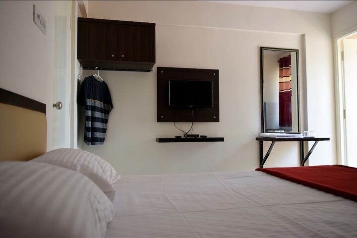 Room 5 of 45