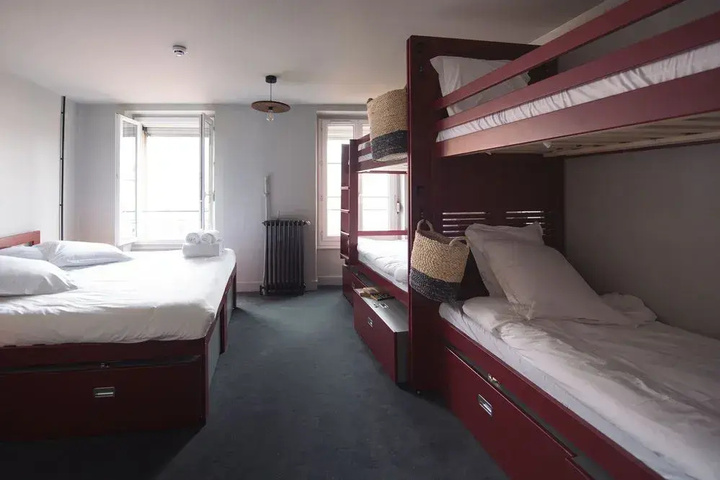 Room 5 of 20