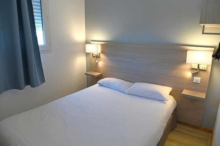 Room 5 of 33