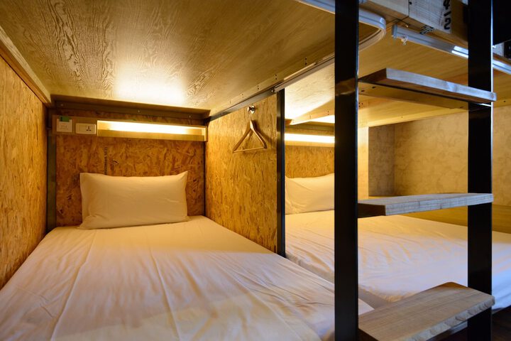Room 25 of 81