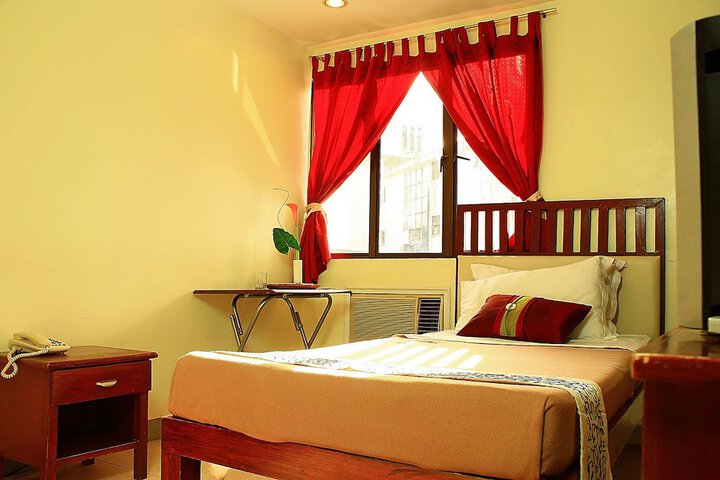 Room 12 of 26