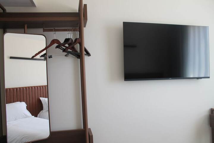 Room 14 of 30