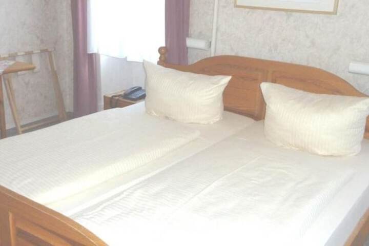 Room 14 of 39