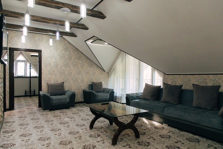 Room 30 of 83