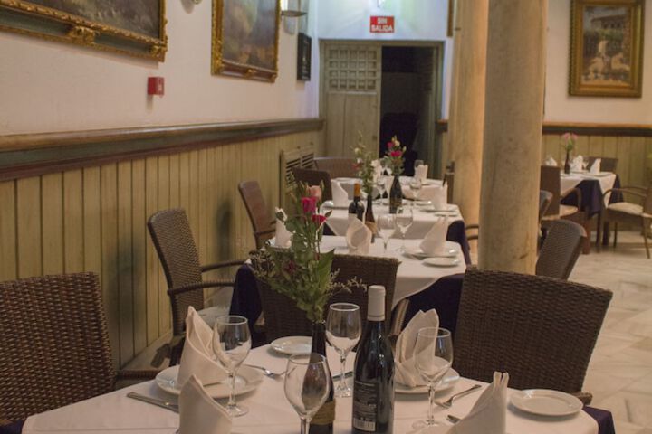 Dining 70 of 93