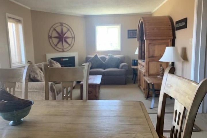 Room 11 of 18
