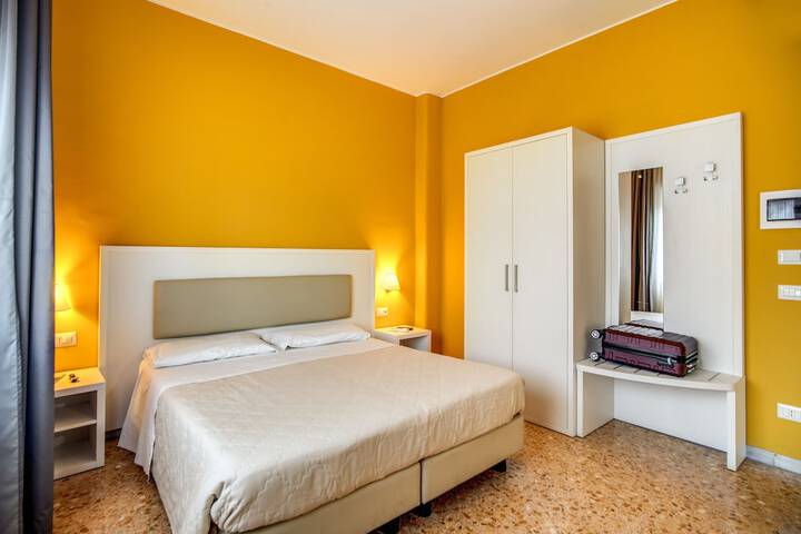 Room 145 of 223