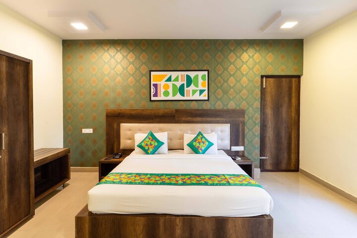 Room 16 of 34