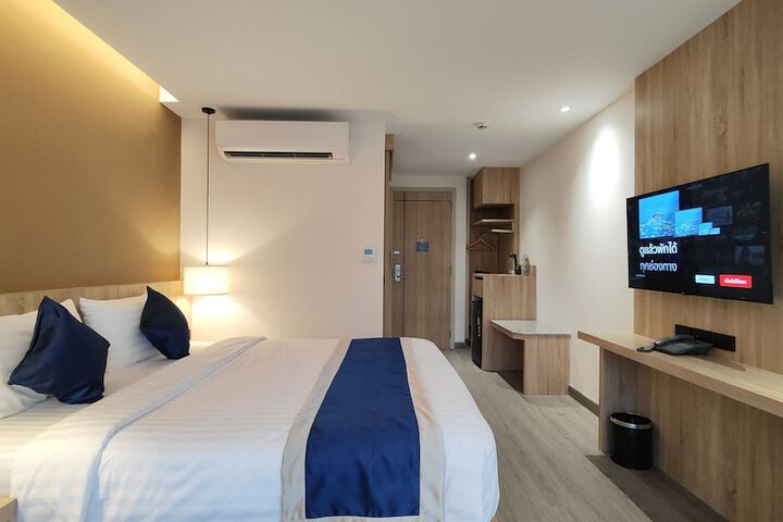 Room 16 of 35