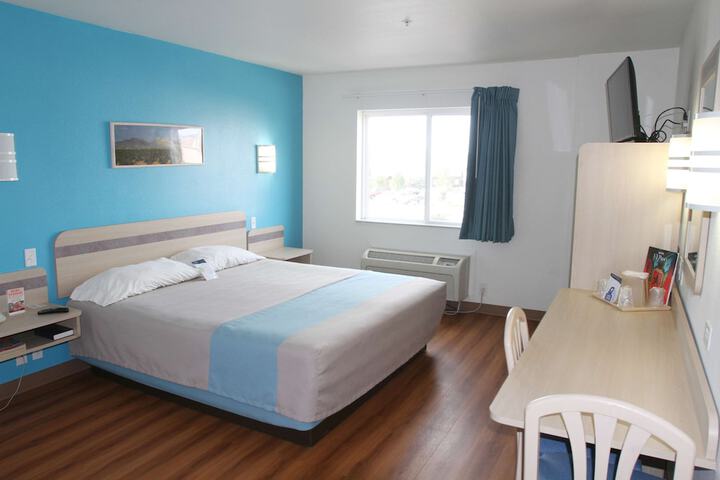 Room 16 of 26