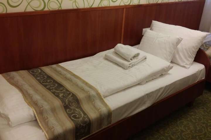 Room 18 of 48