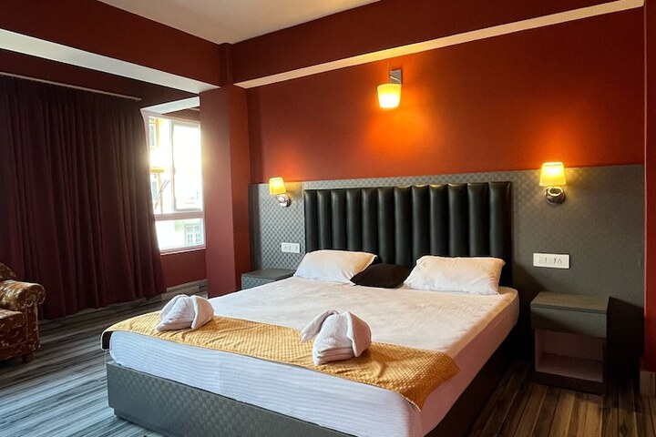 Arrived Inn in Gyalshing