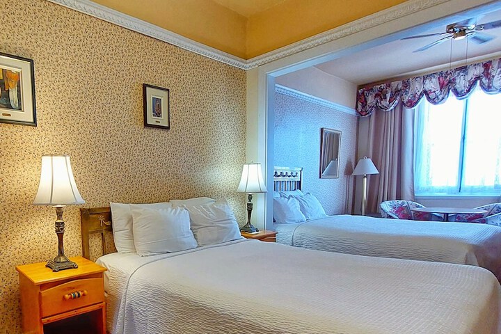 Room 7 of 125