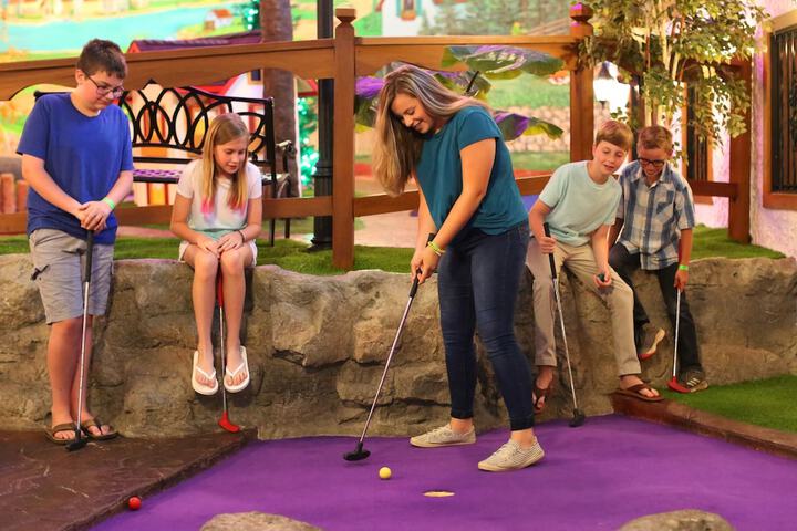 Mini-golf