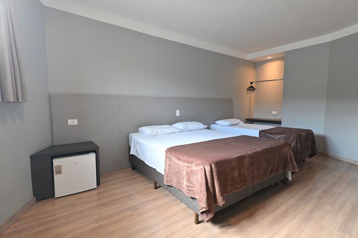 Room 40 of 130