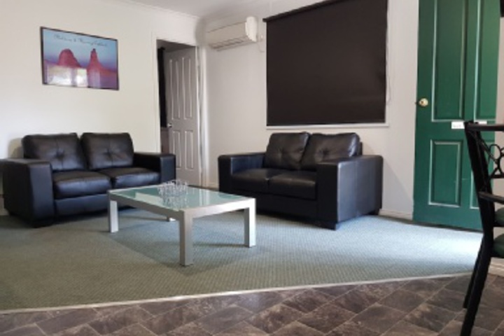 Room 143 of 876