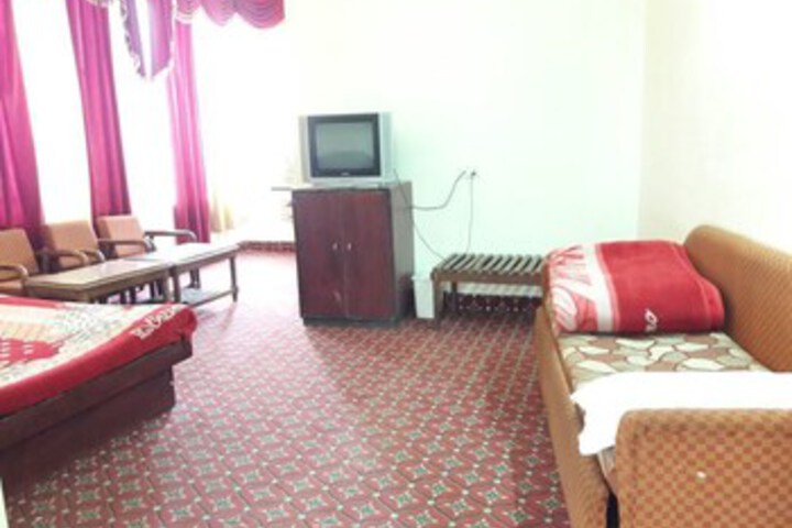 Room 33 of 35