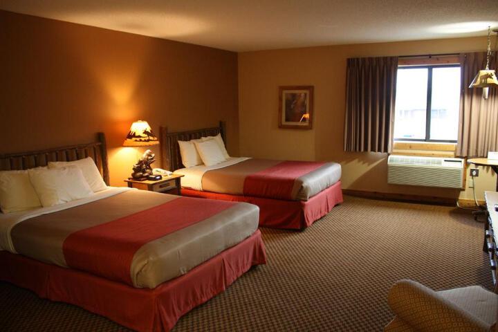 2 Queen Beds (1 of 2)