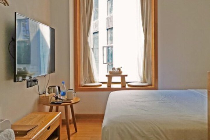 Room 7 of 20