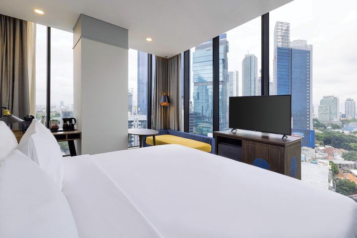 Room 11 of 20